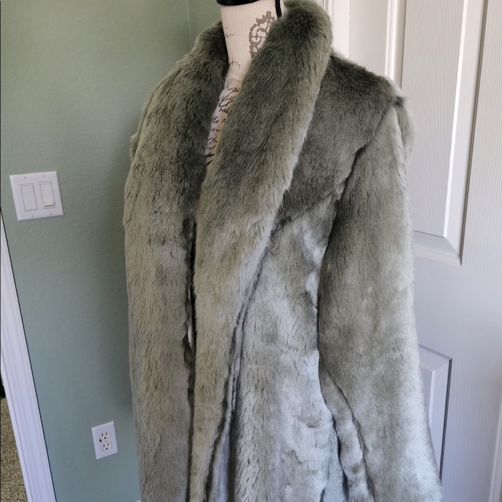Spirithoods Hummingbird Luxe Faux Fur Coat